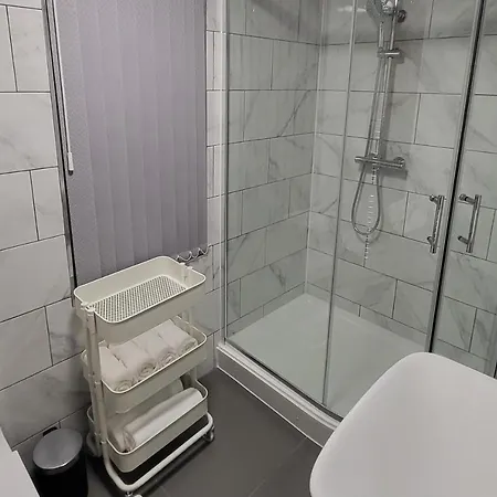 Kepler Residence Modern 4 Bedroom Property 1 Mile From Leeds Centre Buitenkant foto