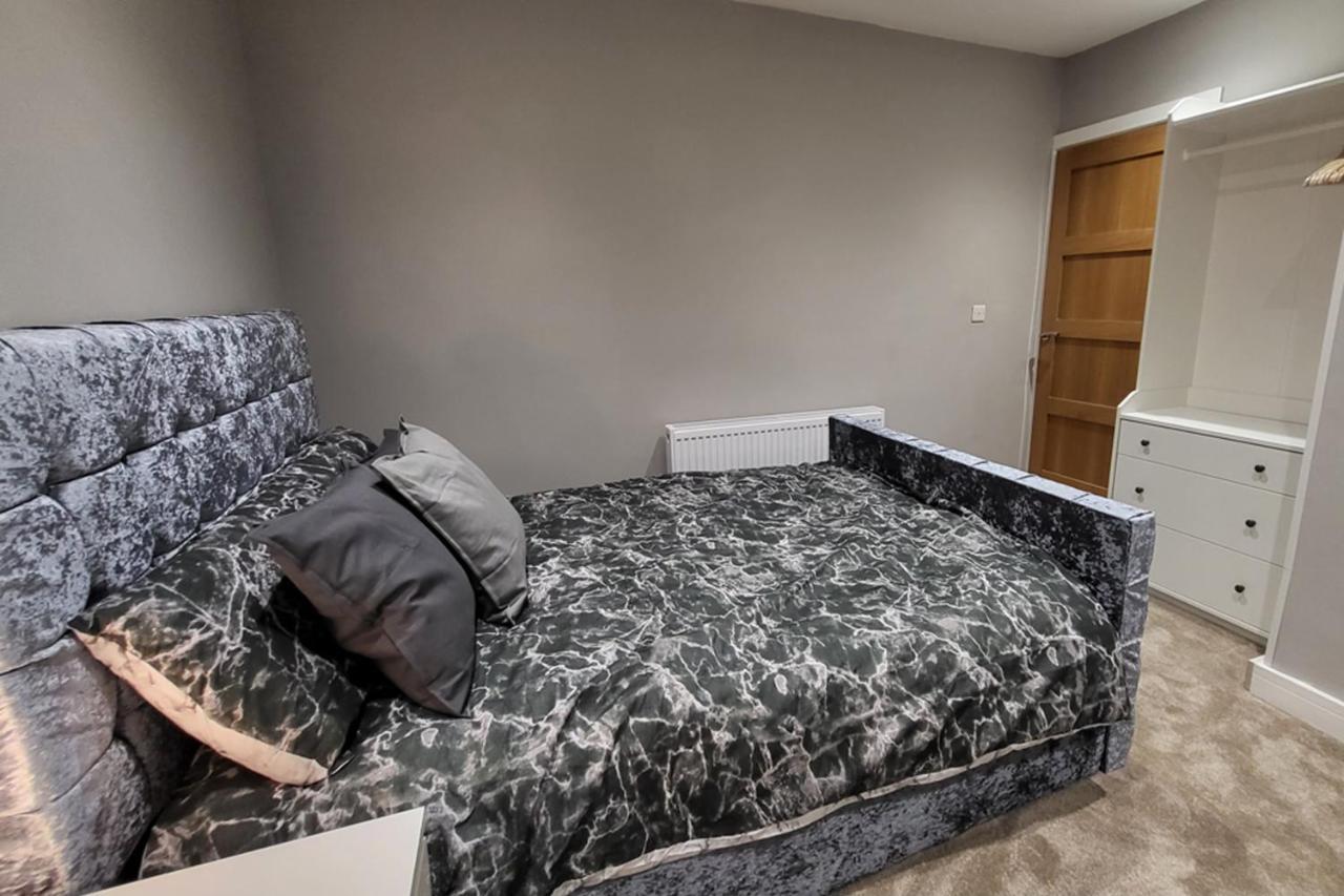 Kepler Modern 4 Bedroom 1 Mile From Leeds Centre * Leeds (West Yorkshire)